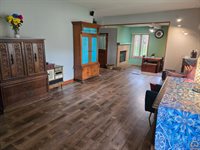 1930 NW 35th ST, Topeka, KS 66618