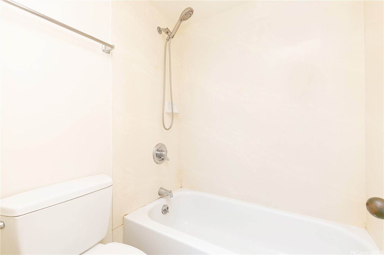 930 Kaheka Street, Honolulu, HI 96814