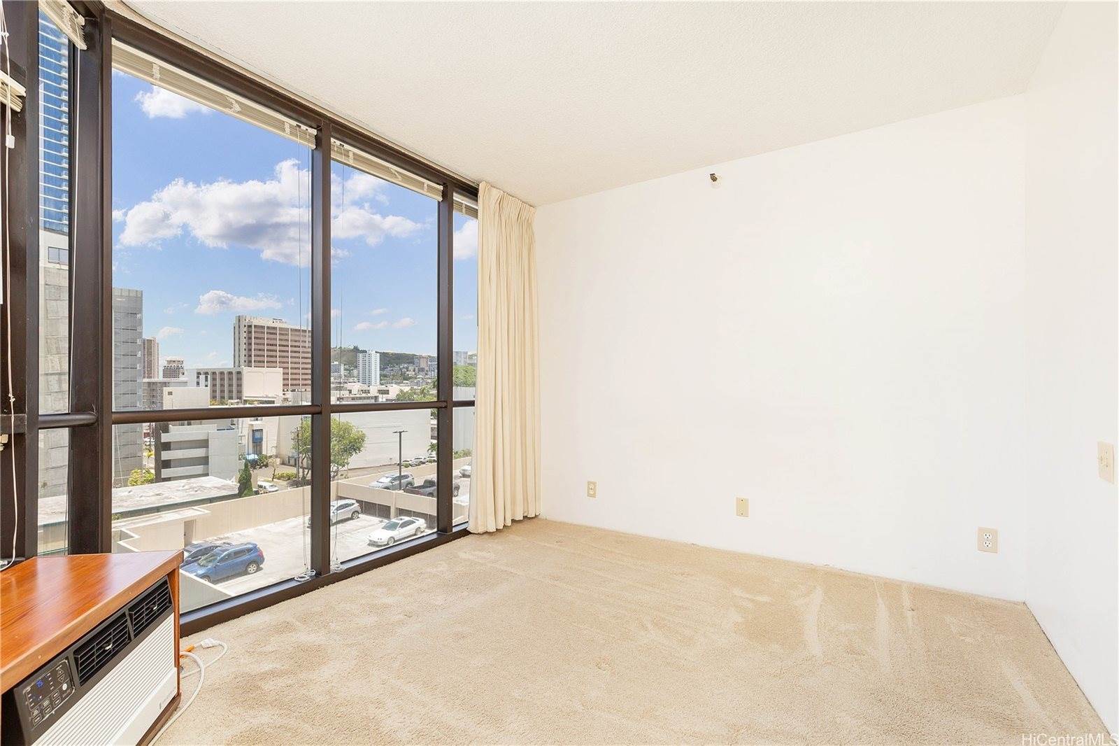 930 Kaheka Street, Honolulu, HI 96814
