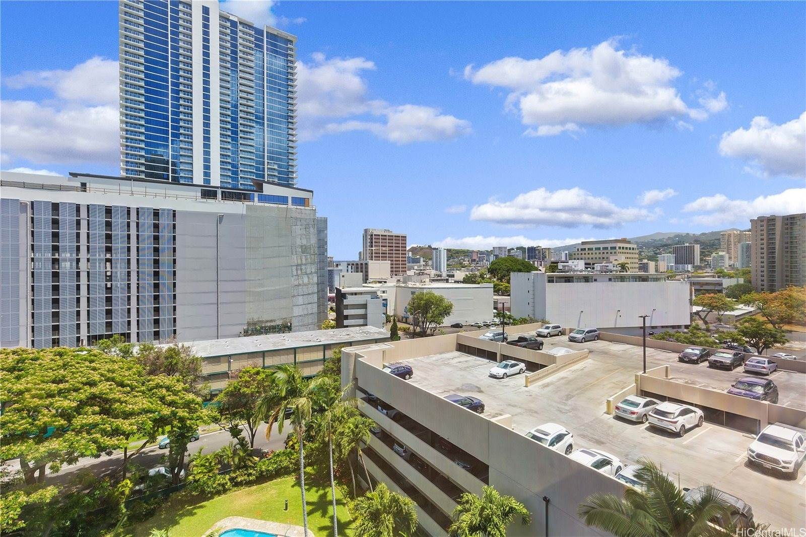 930 Kaheka Street, Honolulu, HI 96814