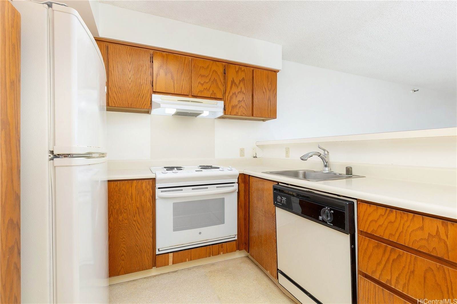 930 Kaheka Street, Honolulu, HI 96814