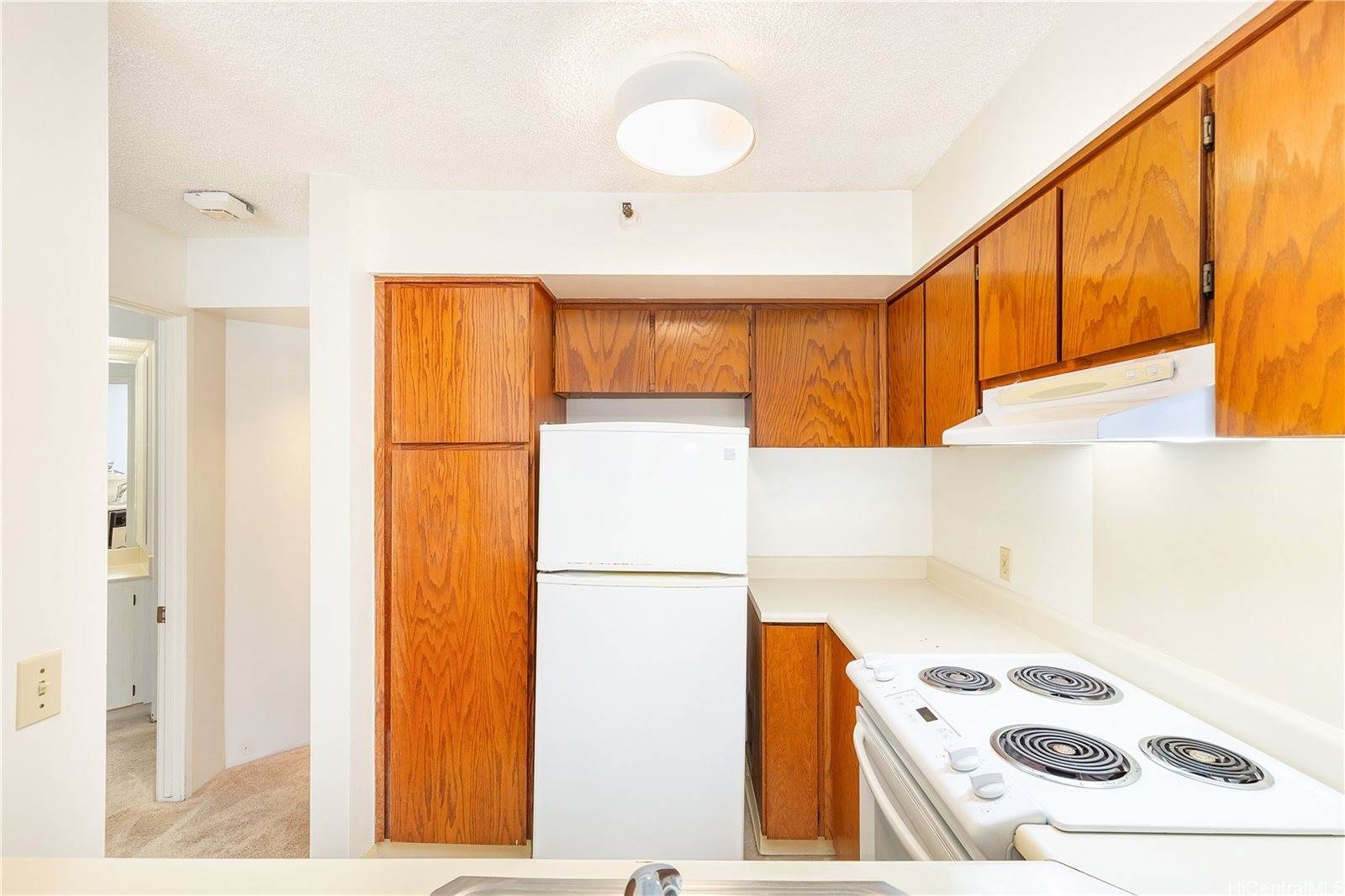 930 Kaheka Street, Honolulu, HI 96814