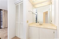 930 Kaheka Street, Honolulu, HI 96814