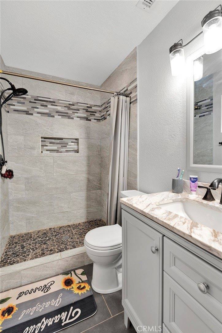 18064 Cajon Street, Hesperia, CA 92345