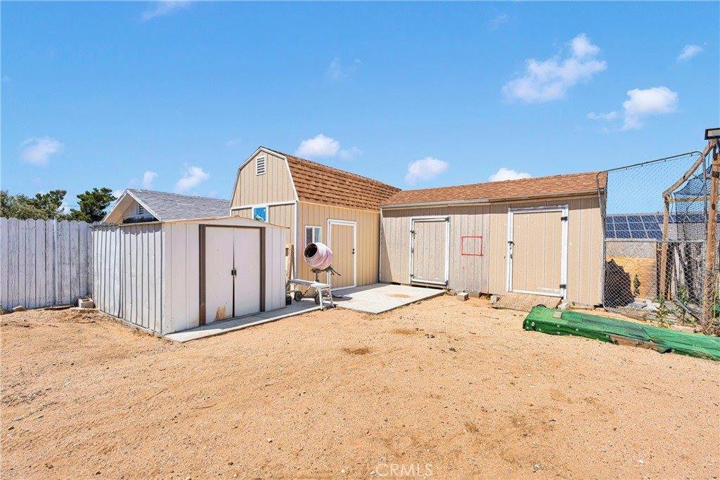 18064 Cajon Street, Hesperia, CA 92345