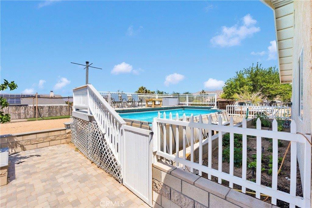 18064 Cajon Street, Hesperia, CA 92345