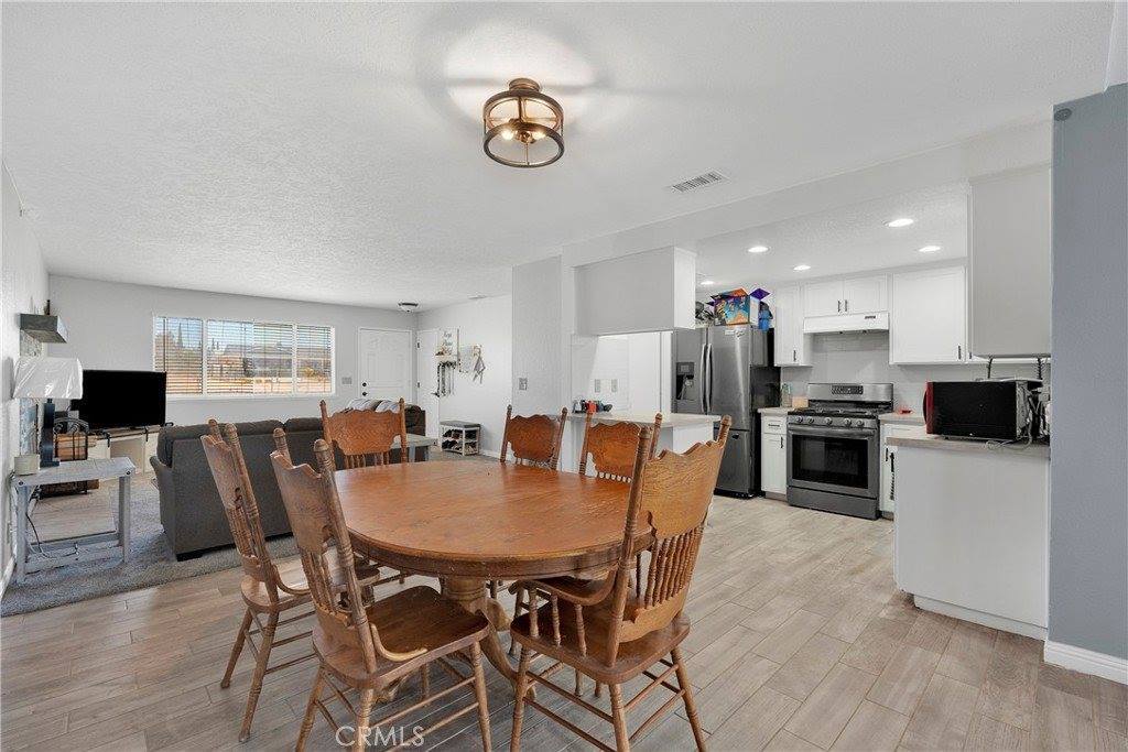 18064 Cajon Street, Hesperia, CA 92345