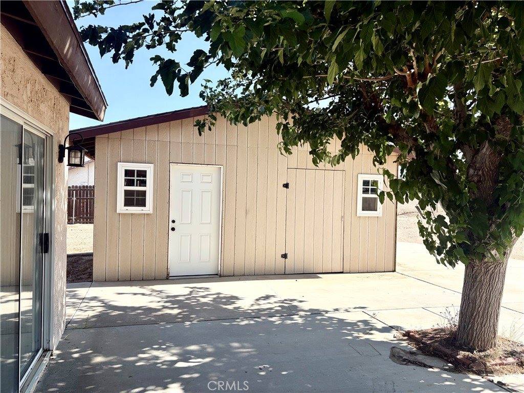 9856 Hawthorne Avenue, Hesperia, CA 92345