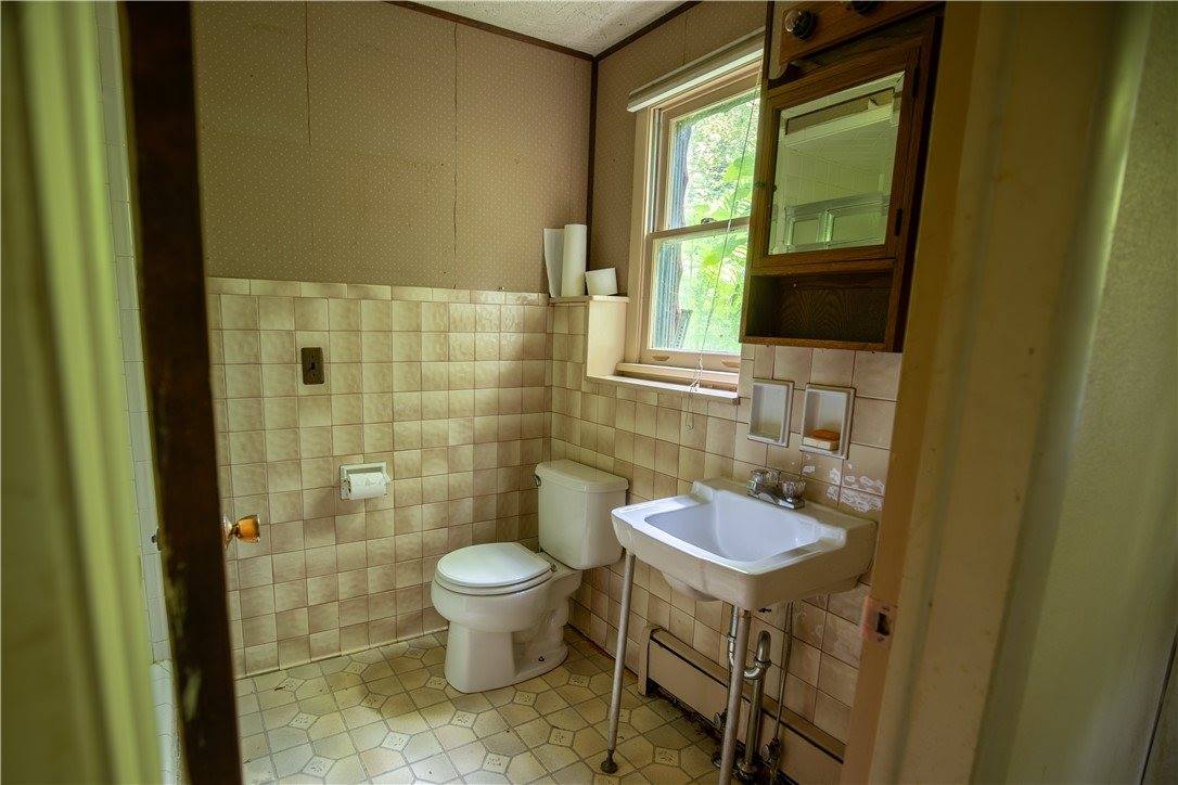 9 Springwood Lane, Pittsford, NY 14534