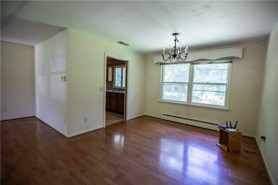 9 Springwood Lane, Pittsford, NY 14534