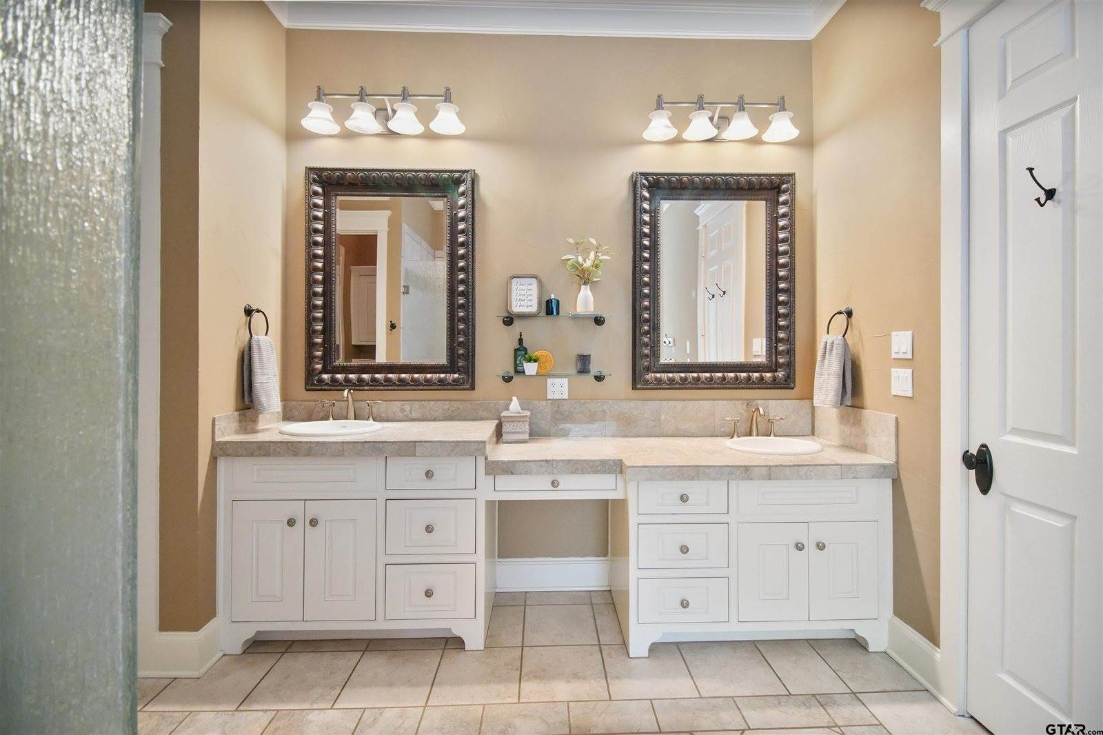 15424 Sunrise Lake Court, Tyler, TX 75707