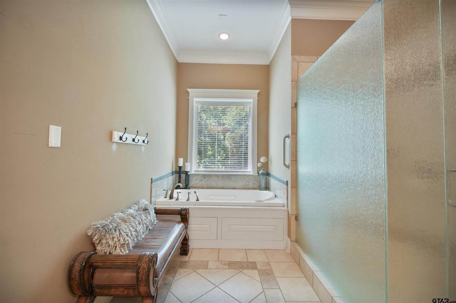 15424 Sunrise Lake Court, Tyler, TX 75707