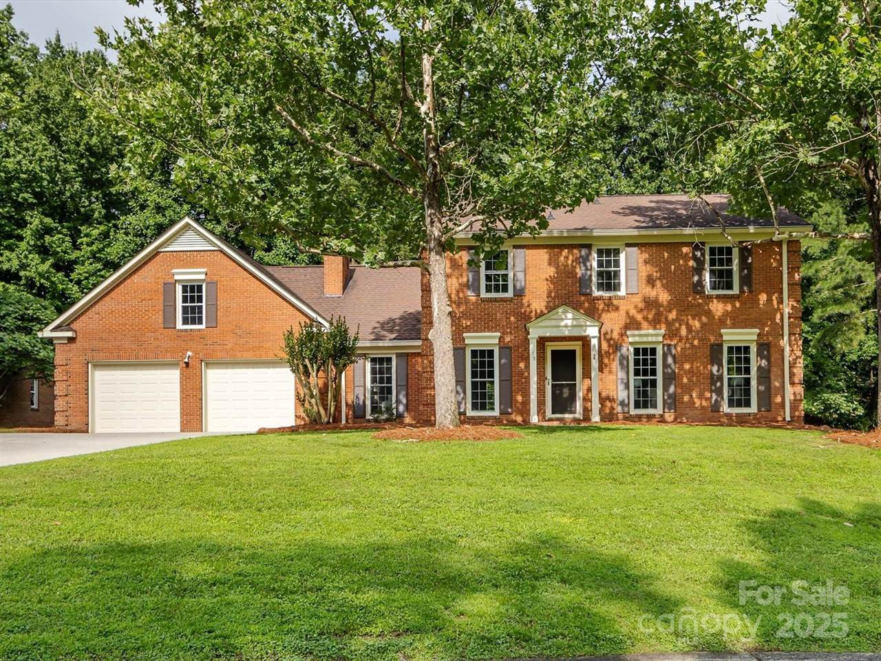 113 Foxfield Lane, Matthews, NC 28105