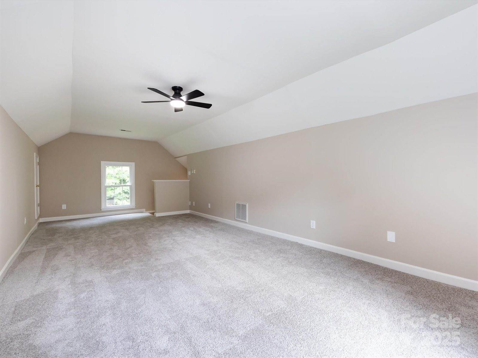 113 Foxfield Lane, Matthews, NC 28105