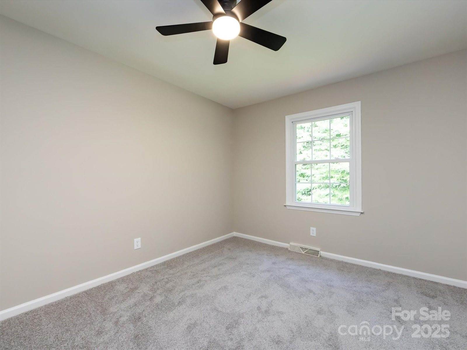 113 Foxfield Lane, Matthews, NC 28105