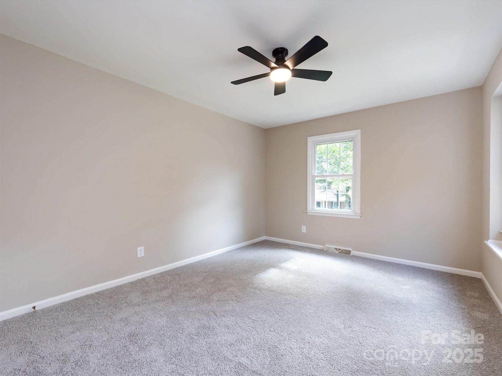 113 Foxfield Lane, Matthews, NC 28105