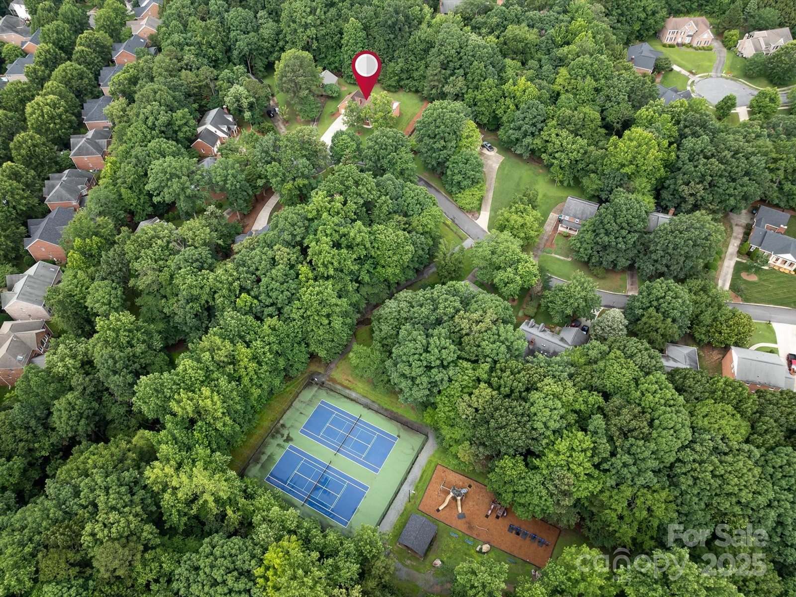 113 Foxfield Lane, Matthews, NC 28105