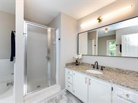 113 Foxfield Lane, Matthews, NC 28105