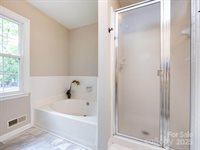 113 Foxfield Lane, Matthews, NC 28105