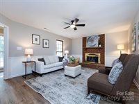 113 Foxfield Lane, Matthews, NC 28105