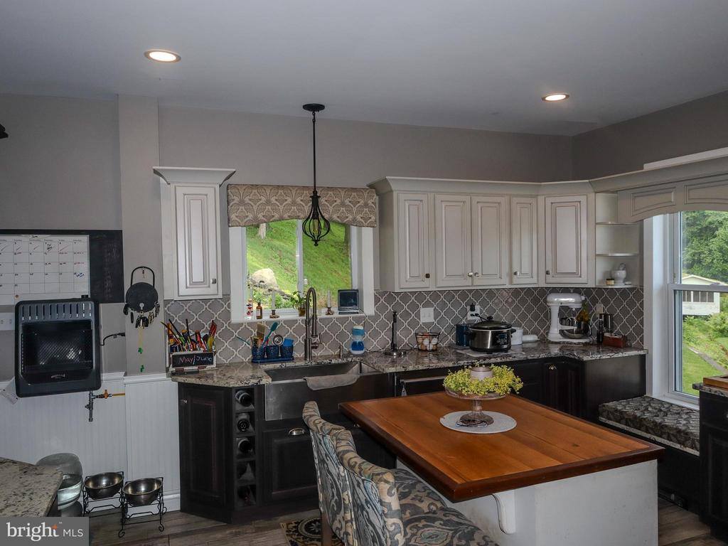 731 West Main Street, Leesport, PA 19533