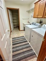 9264 Sharrott Road, Poland, OH 44514