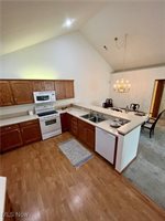 9264 Sharrott Road, Poland, OH 44514