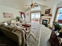 9264 Sharrott Road, Poland, OH 44514