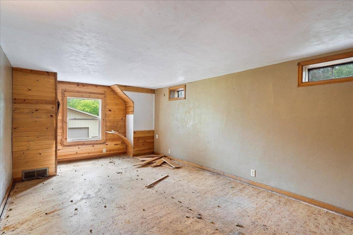 1507 N Peach Avenue, Marshfield, WI 54449