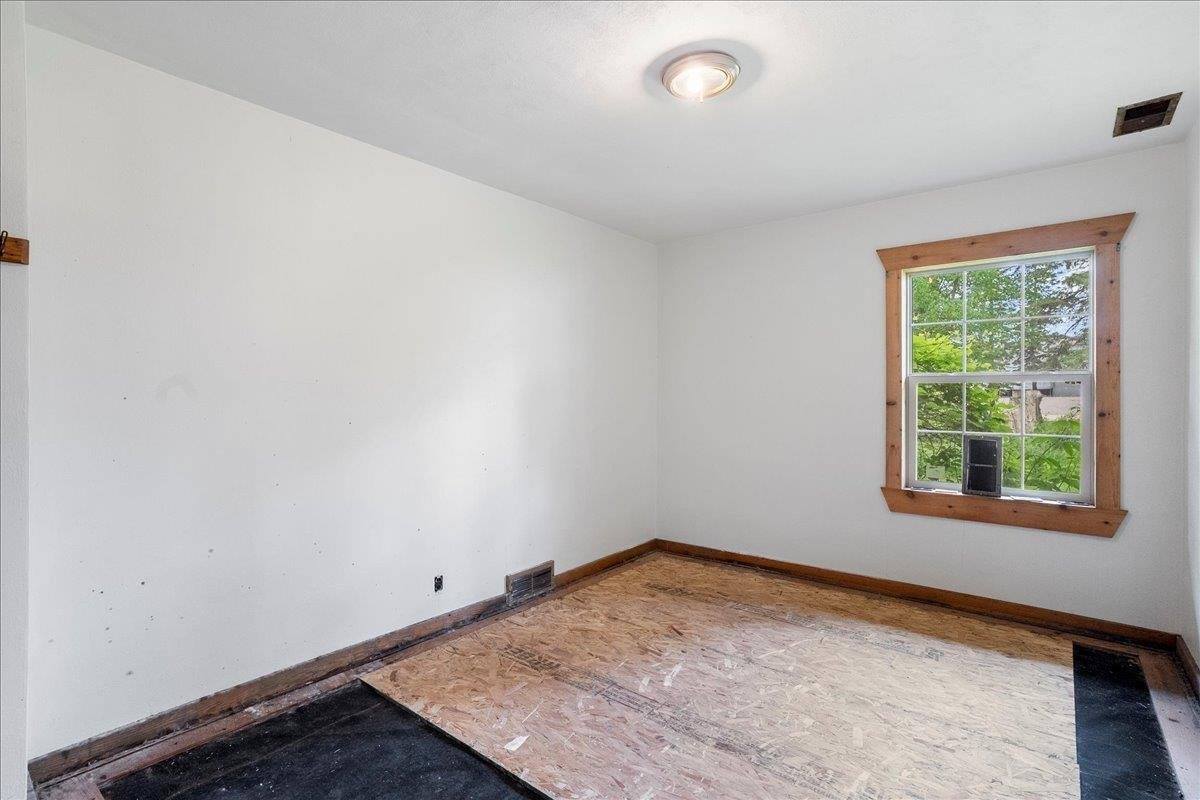 1507 N Peach Avenue, Marshfield, WI 54449