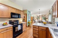 4614 Kelling Street, Davenport, IA 52806