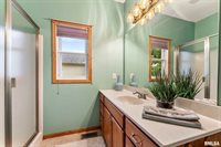 4614 Kelling Street, Davenport, IA 52806