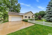 4614 Kelling Street, Davenport, IA 52806