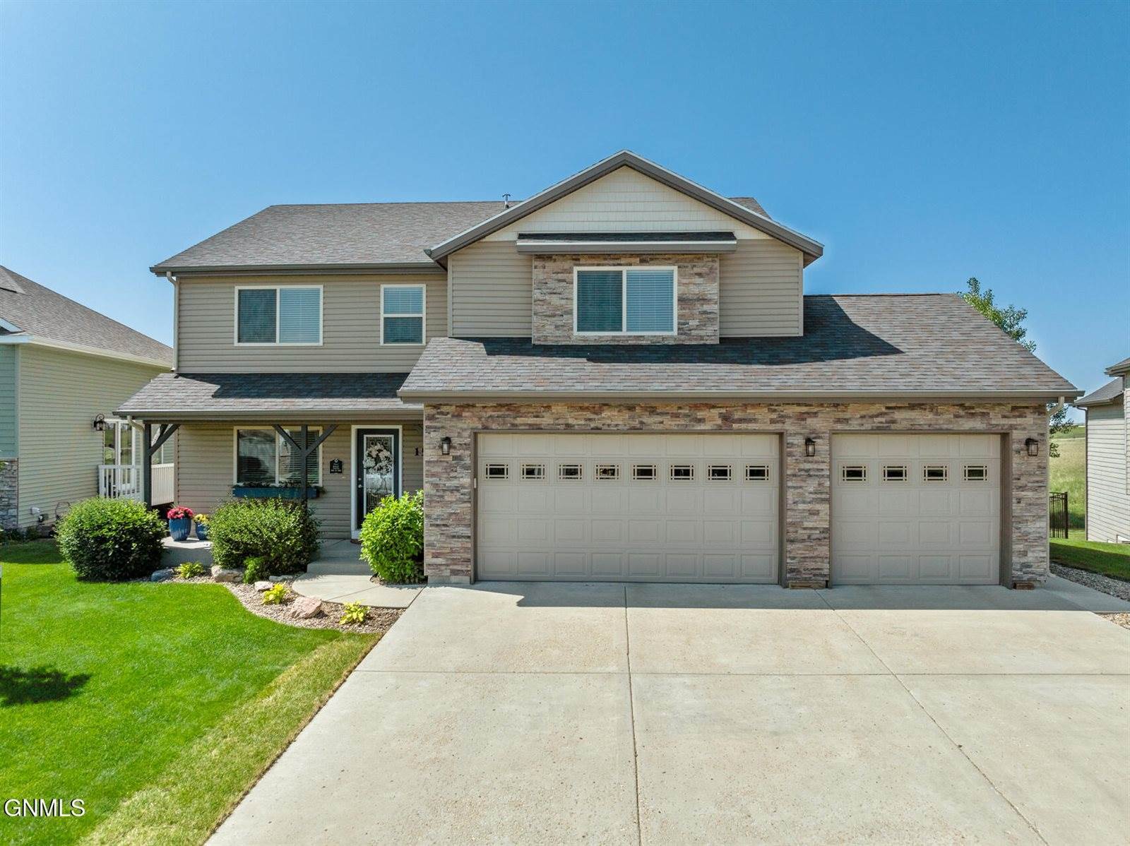 1531 Creekside Drive, Williston, ND 58801