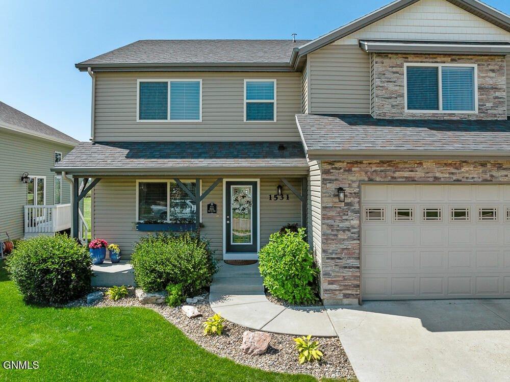 1531 Creekside Drive, Williston, ND 58801