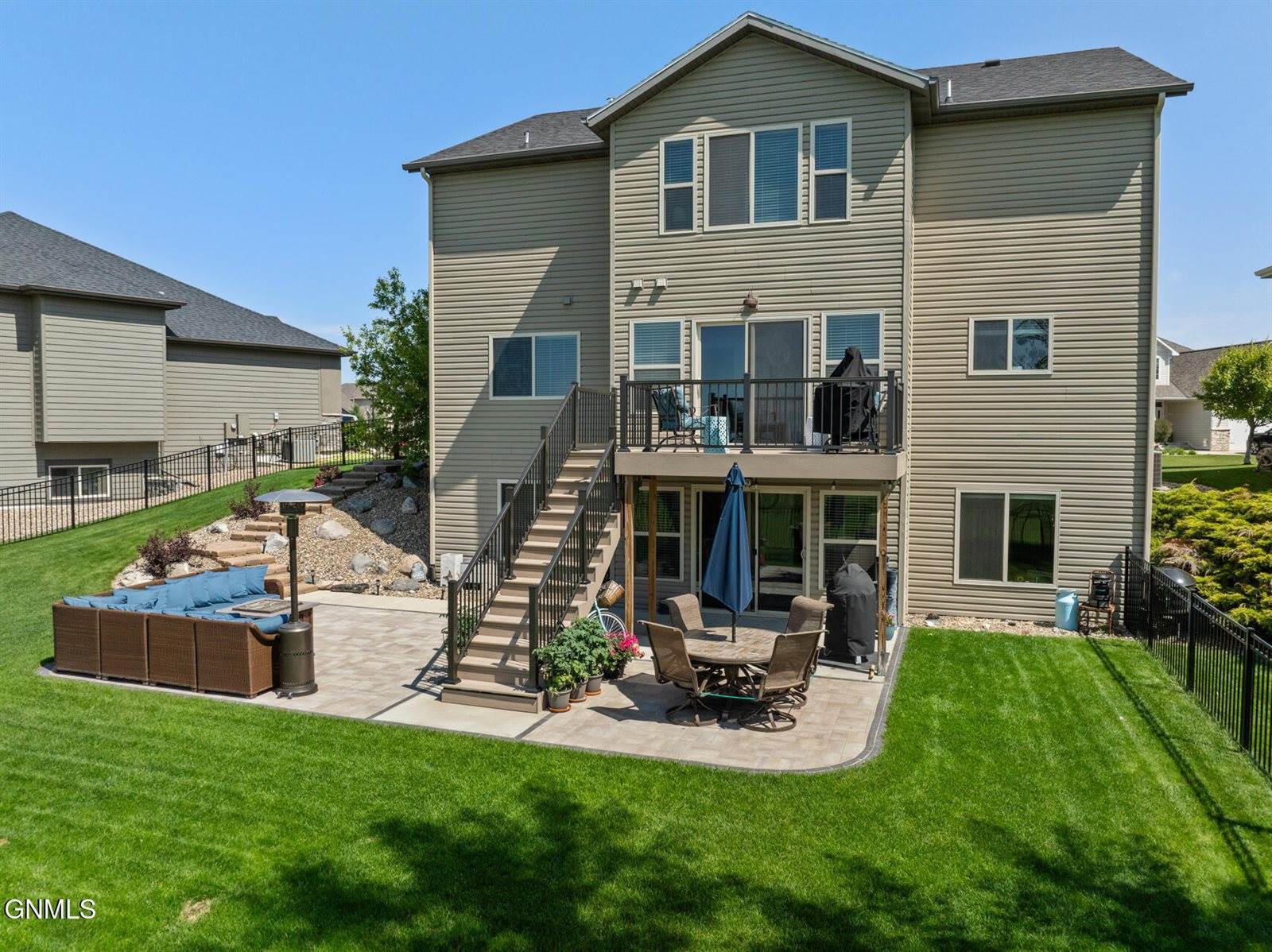 1531 Creekside Drive, Williston, ND 58801