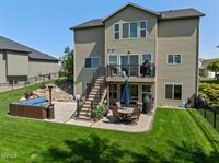 1531 Creekside Drive, Williston, ND 58801