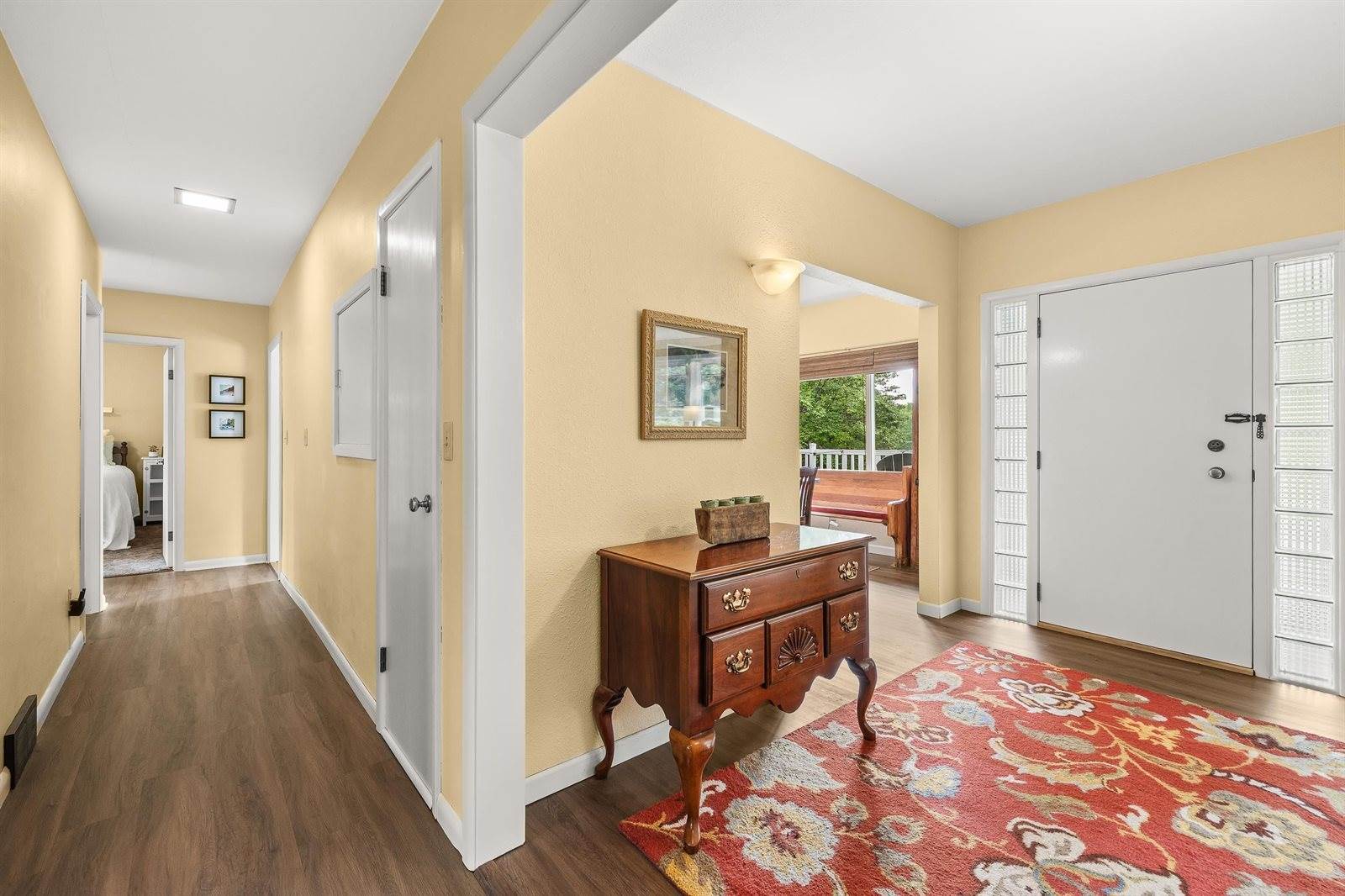 1242 E Edgewood Drive, Appleton, WI 54913