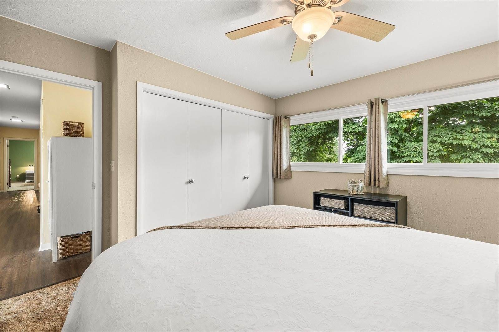 1242 E Edgewood Drive, Appleton, WI 54913