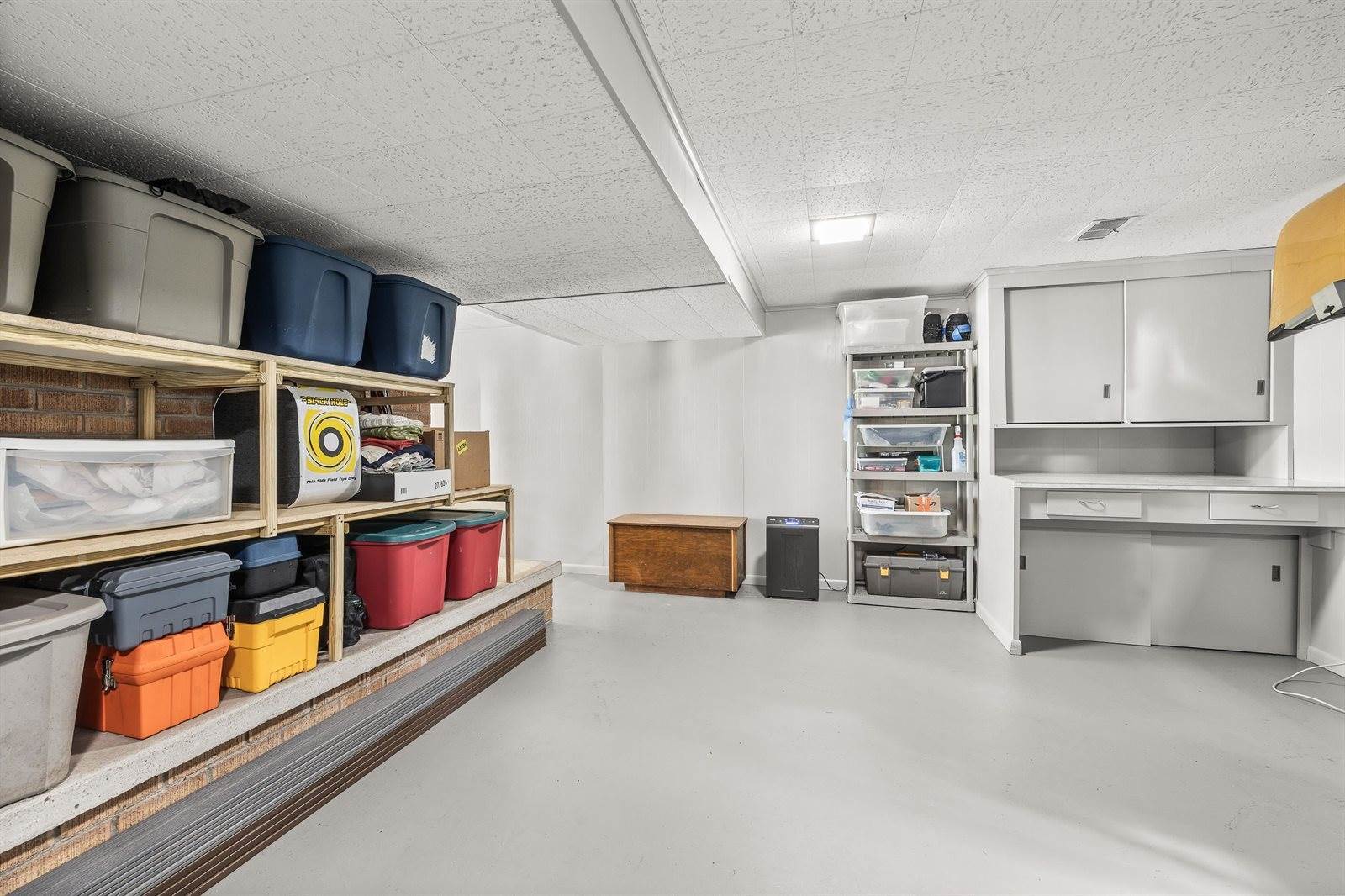 1242 E Edgewood Drive, Appleton, WI 54913