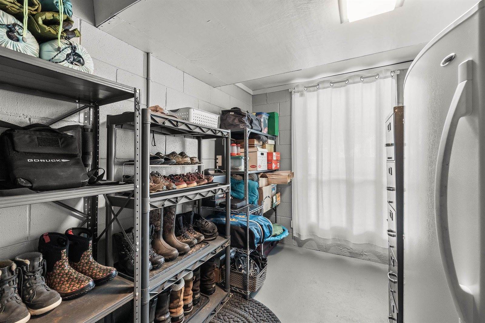 1242 E Edgewood Drive, Appleton, WI 54913