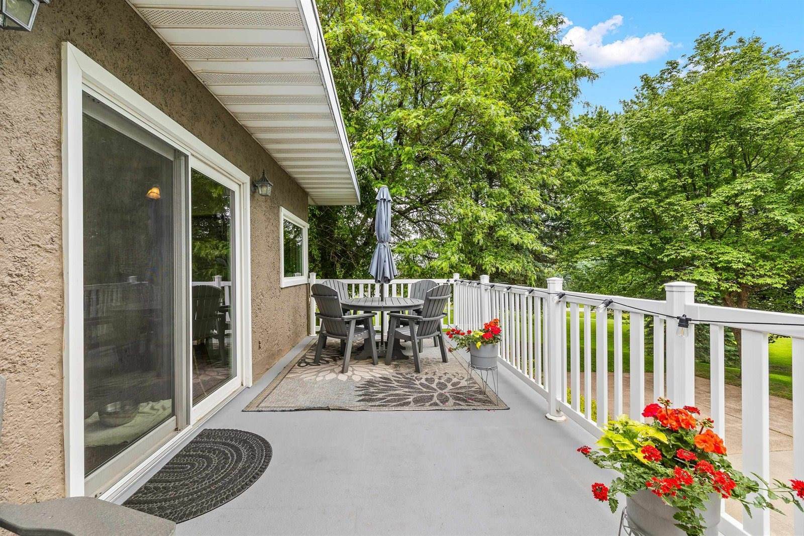 1242 E Edgewood Drive, Appleton, WI 54913