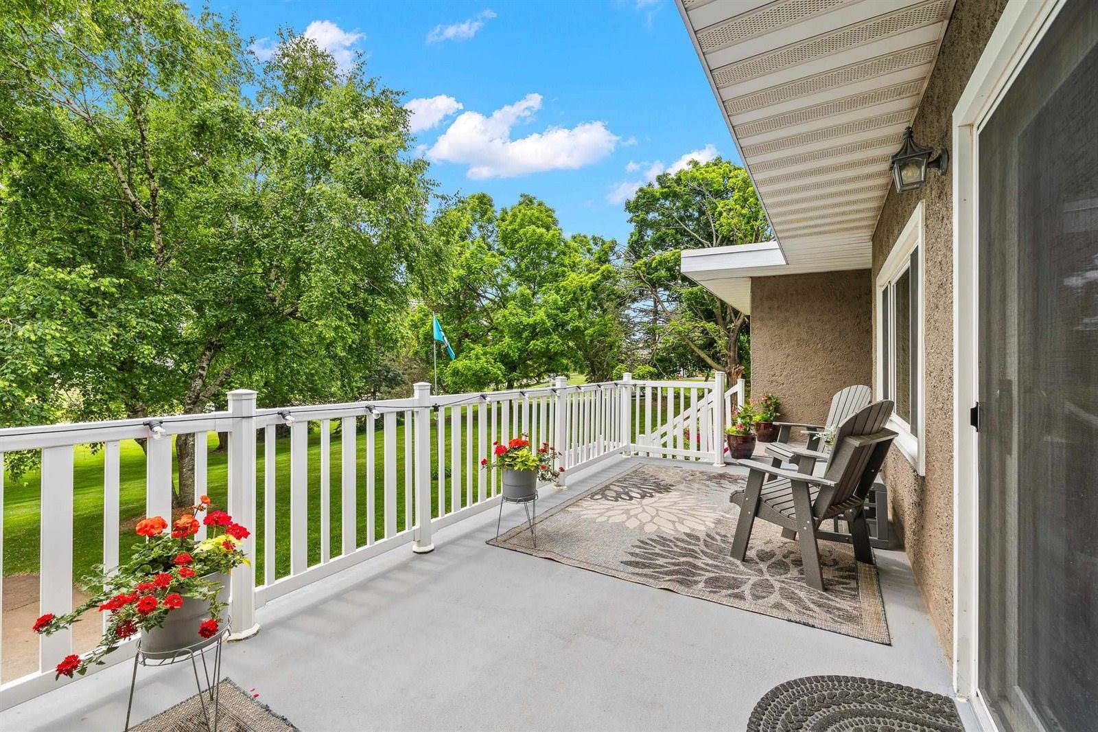 1242 E Edgewood Drive, Appleton, WI 54913