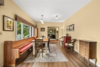 1242 E Edgewood Drive, Appleton, WI 54913