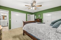 1242 E Edgewood Drive, Appleton, WI 54913