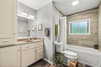 1242 E Edgewood Drive, Appleton, WI 54913