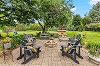 1242 E Edgewood Drive, Appleton, WI 54913