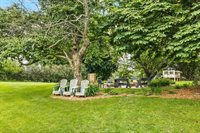 1242 E Edgewood Drive, Appleton, WI 54913