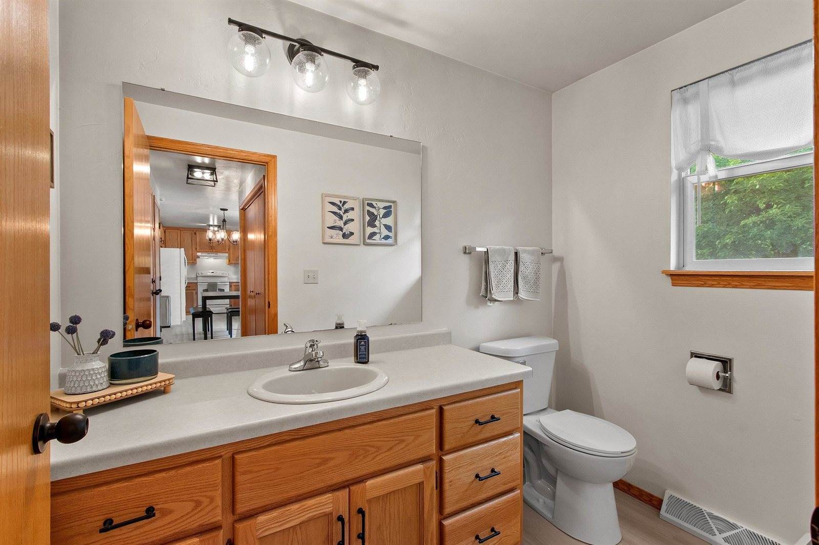 458 South St Bernard Drive, De Pere, WI 54115