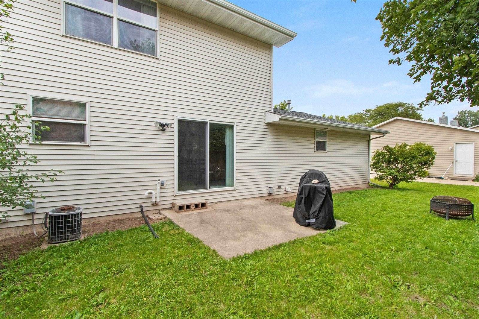 458 South St Bernard Drive, De Pere, WI 54115